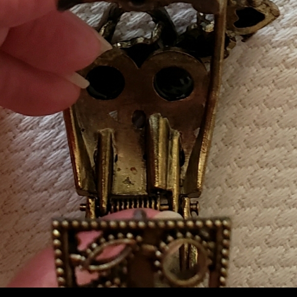 Old gold tone bracelet with black stones - Picture 7 of 13